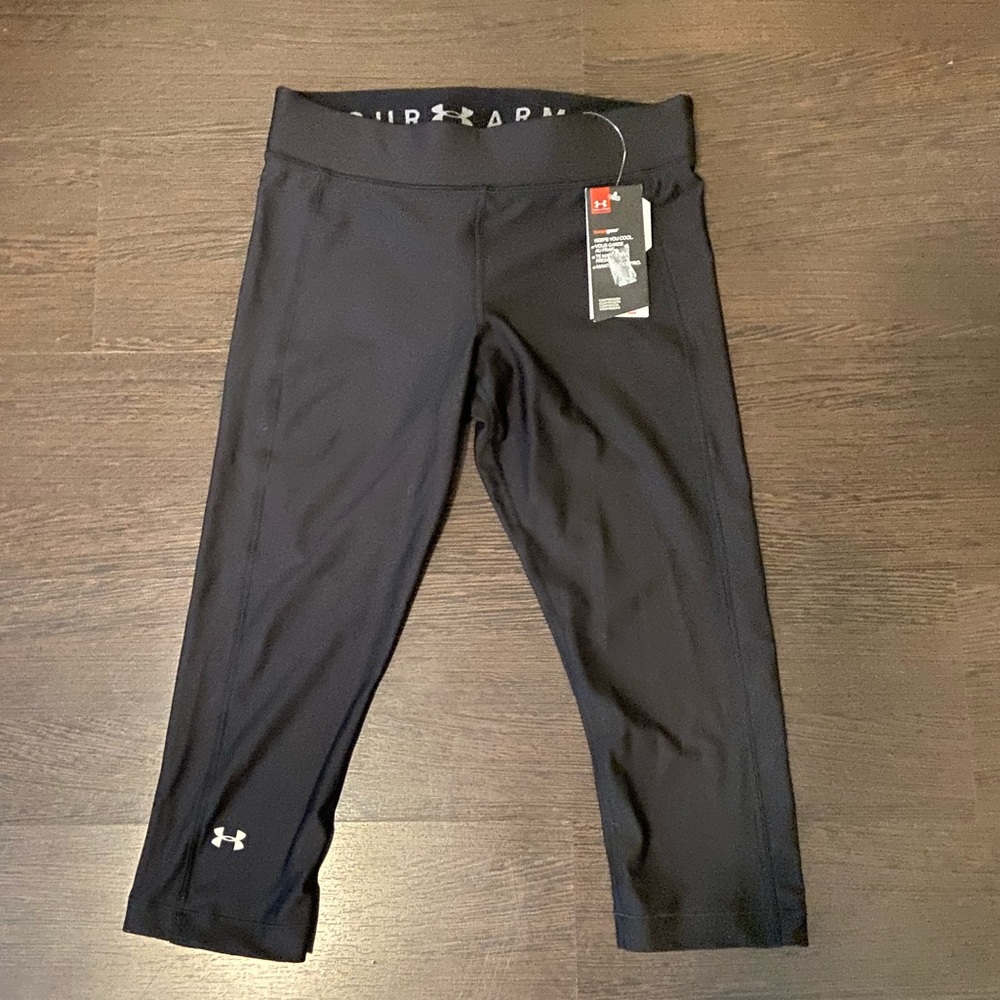 Under Armour Capri Black Leggings NWT